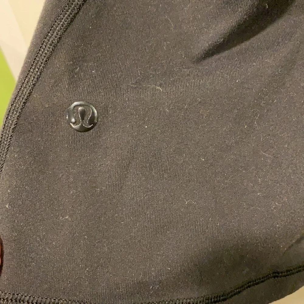 Lululemon Built In Bra Top With Mesh Back